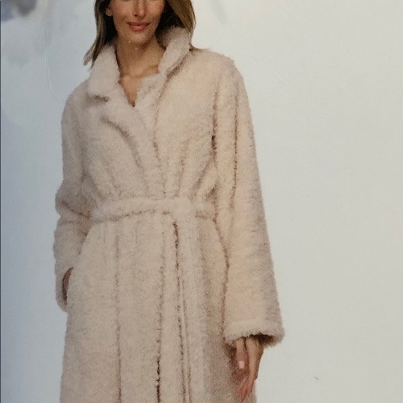 Flora Nikrooz Short Robe - Picture 2 of 4